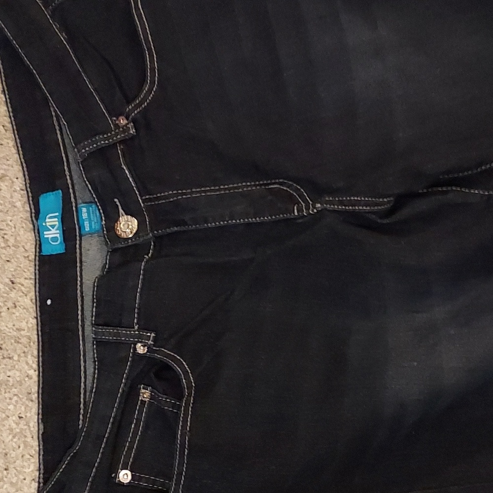 Jeans - Picture 3 of 4